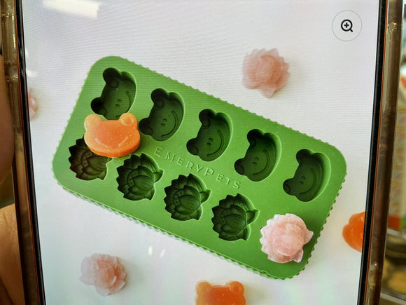 EmeryPets Treat Mold Frog + Lotus
